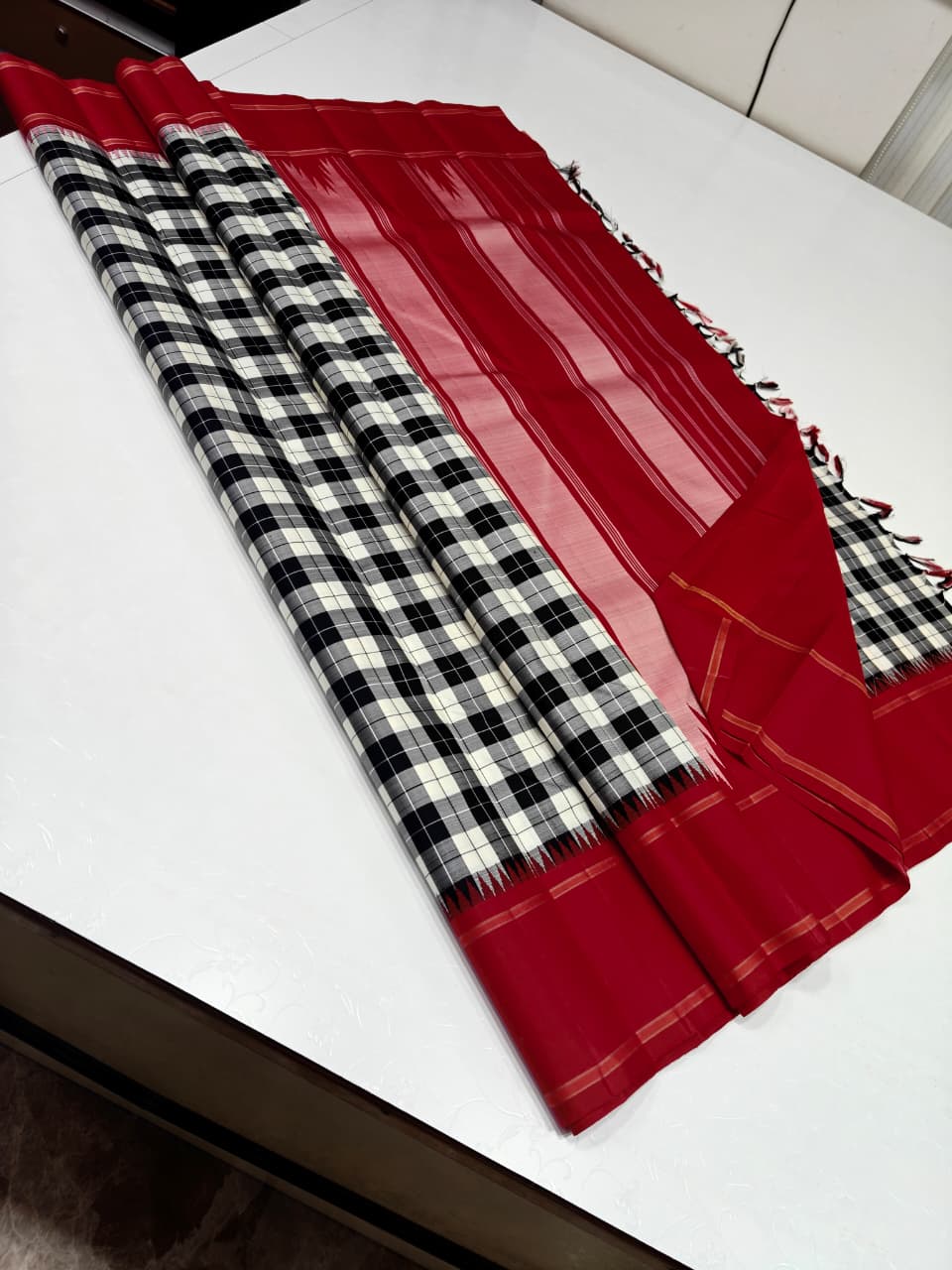 Deep Red with Black Kanchipuram Silk Saree